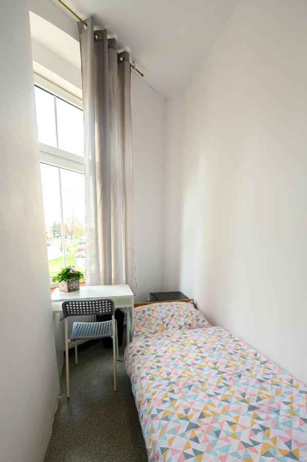 Mru Rooms Raciborz Bagian luar foto
