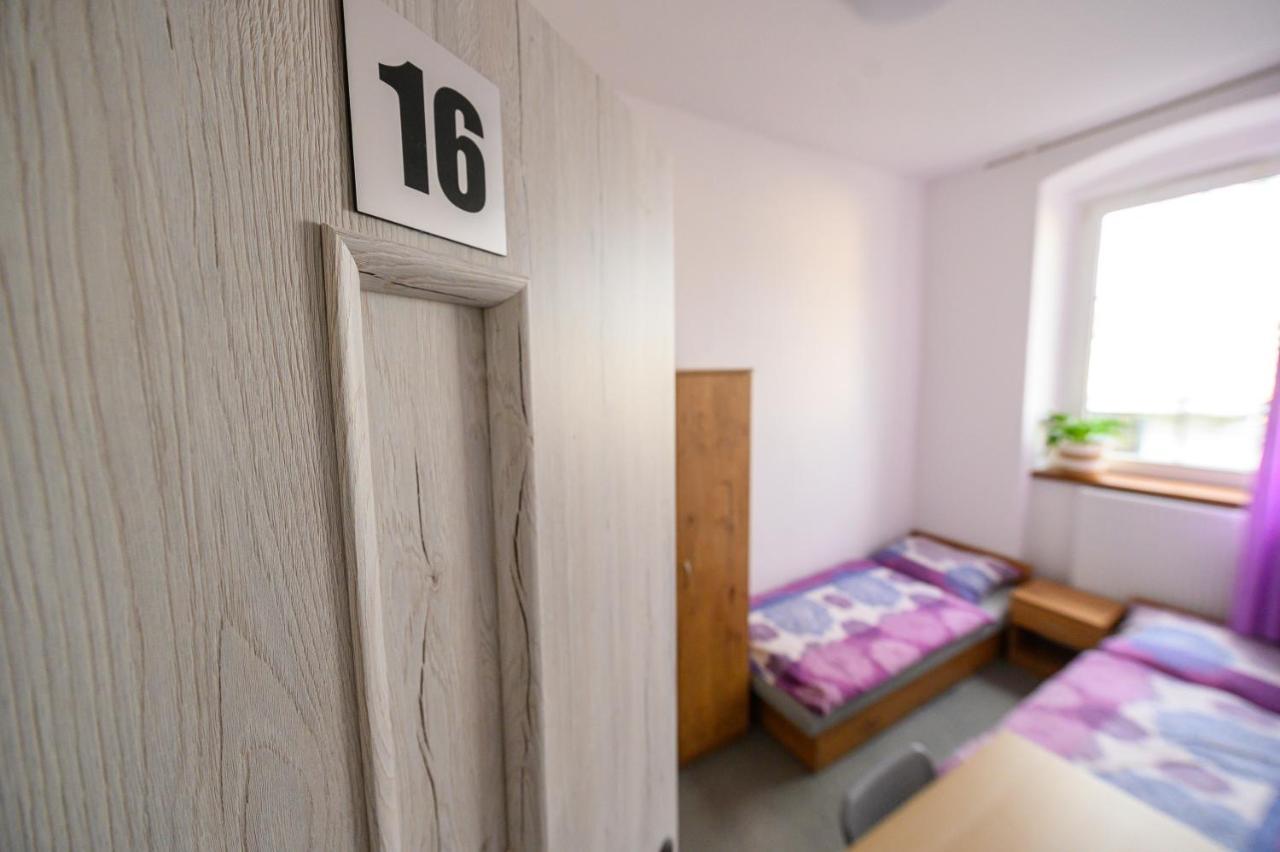 Mru Rooms Raciborz Bagian luar foto