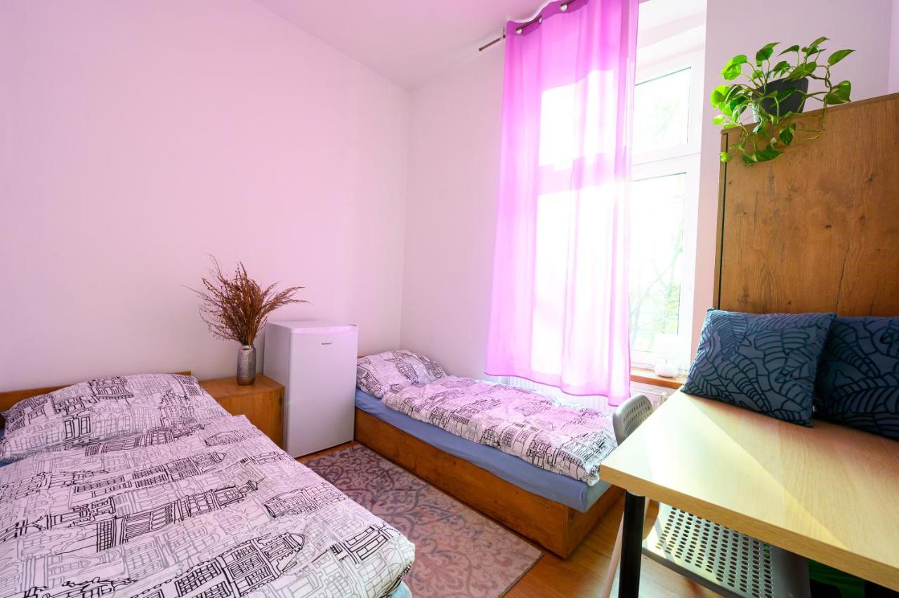 Mru Rooms Raciborz Bagian luar foto