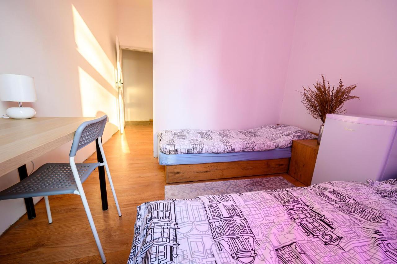 Mru Rooms Raciborz Bagian luar foto